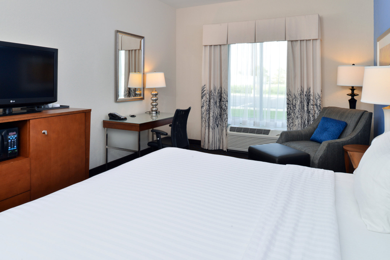 Bedroom 3, Holiday Inn Express & Suites TERRE HAUTE by IHG, Vigo