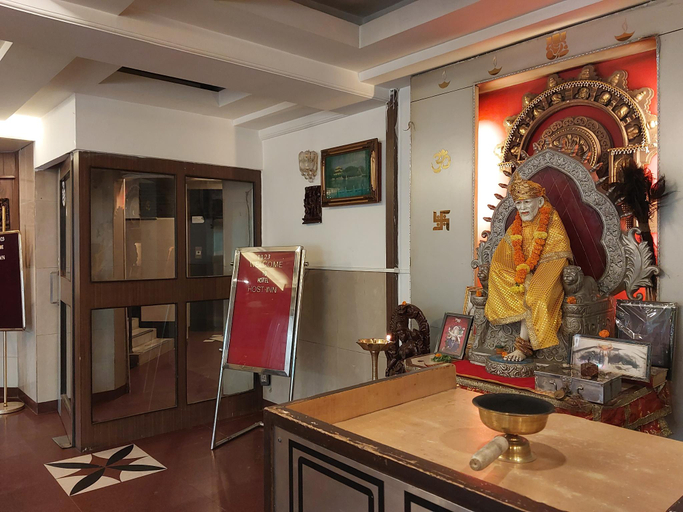 Public Area, Host Inn International, Mumbai Suburban