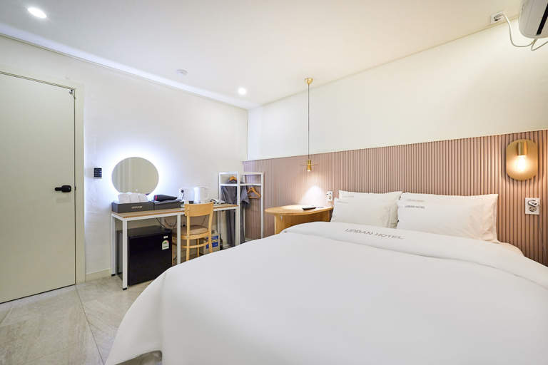 Bedroom 4, Urban Hotel, Pyeongtaek