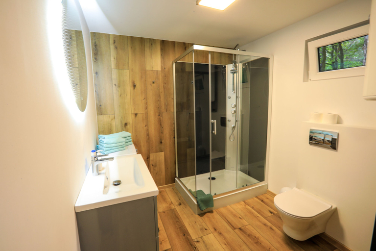 Bathroom 4, Bizon Village, Piaseczno
