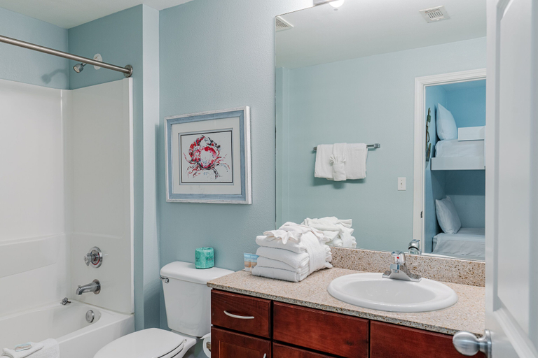 Bathroom 4, Wharftown Beach and Golf, Bay