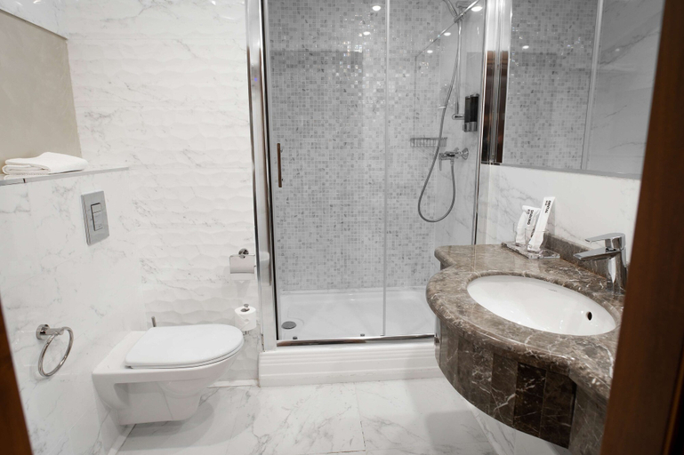 Bathroom 4, Best Western Plus Oskemen, Ulanskiy