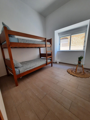 Bedroom 3, Blue Sardine Hostel, Portimão