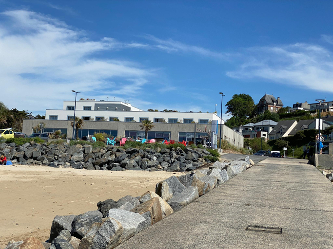 Exterior & Views 1, L Alouette by Icone Collection, Manche