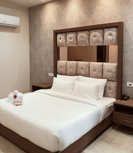 Bedroom 4, SPT Clarks Inn Suite Mandi, Mandi
