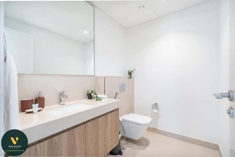 Bathroom 4, Vogue | Downtown with Direct Access to Dubai Mall, Dubai