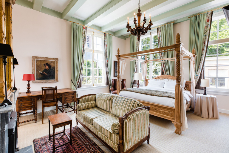Bedroom 2, Fortuna Spinoza, Waterland