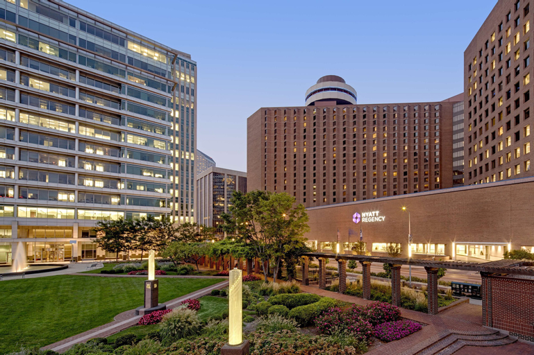 Hyatt Regency Indianapolis, Marion