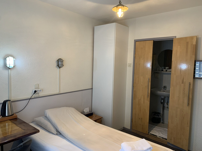 Bedroom 3, Amadeus Hotel, Haarlem