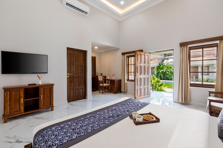Bedroom 4, Leoney Resort, North Goa