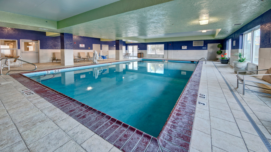 Sport & Beauty 2, Holiday Inn Express & Suites LONDON by IHG, Laurel