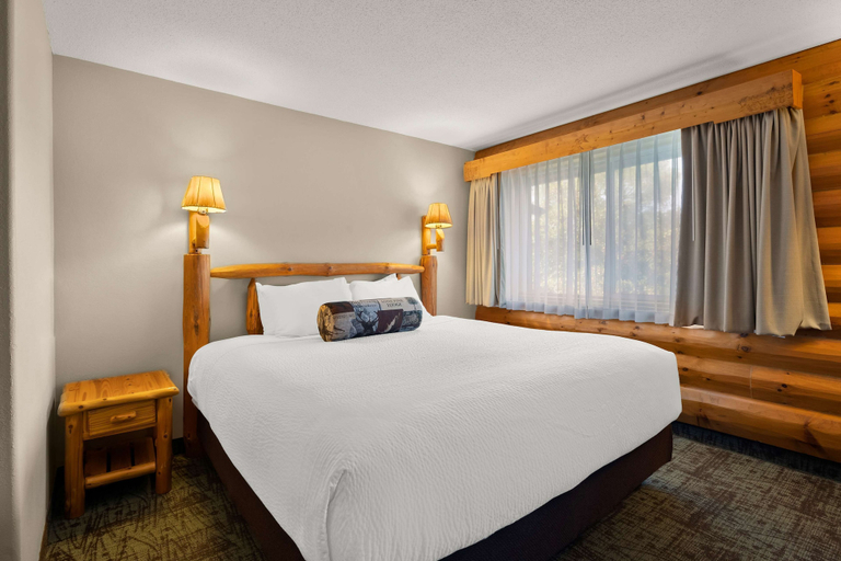 Bedroom 3, Best Western Northwoods Lodge, Burnett