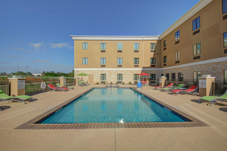 Sport & Beauty 4, Holiday Inn Express & Suites CARRIZO SPRINGS by IHG, Dimmit