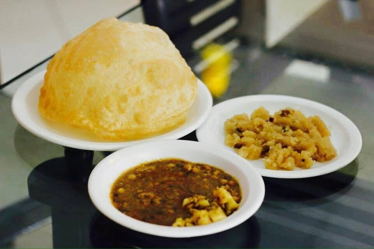 Food & Drinks 5, Hotel 11, Islamabad