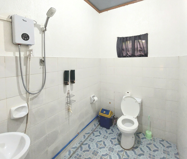 Bathroom 3, Ohlala Hostel, Moalboal