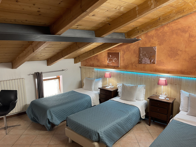 Bedroom 5, Vicolo 22, Verona