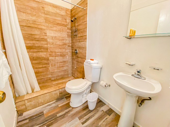 Bathroom, Gladiolas 1208