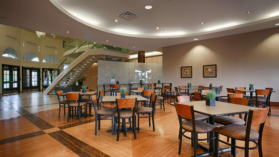 Food & Drinks 5, Best Western Plus Orangeville Inn & Suites, Dufferin
