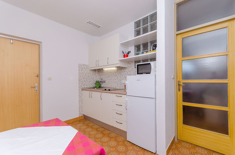 Bedroom 3, Apartments and Rooms Darinka, Jelsa