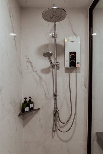 Bathroom 4, RUS Hotel&Convention, Phra Nakhon Si Ayutthaya