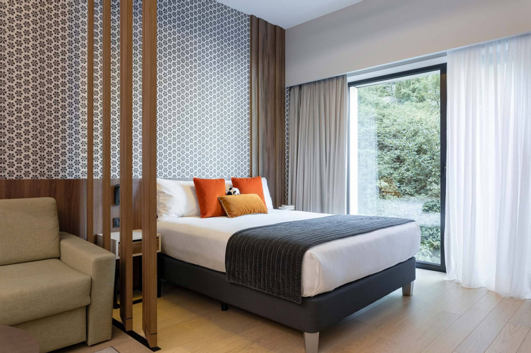 Bedroom 12