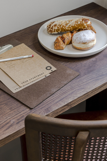 Food & Drinks 4, Your Apartment Tooting, London