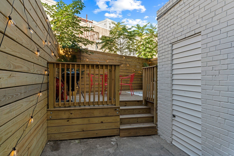 Exterior & Views, Passyunk Square Spacious 1BR - Huge Deck, Philadelphia