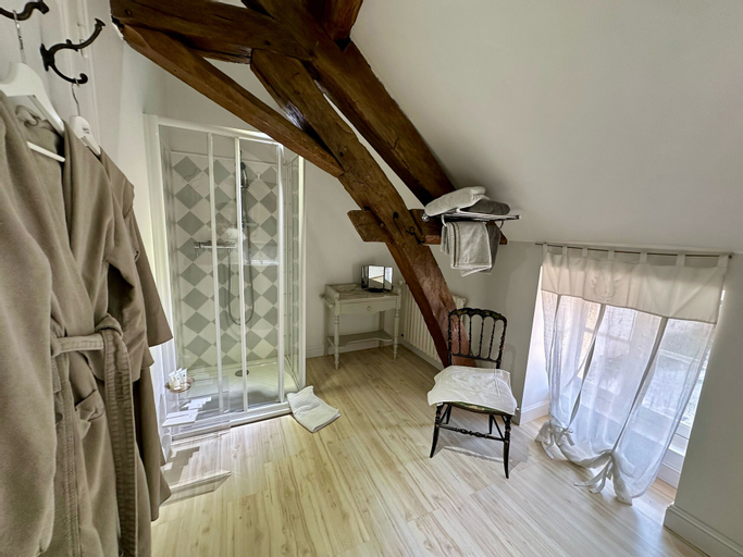 Bedroom 5, Côté Park, Saône-et-Loire