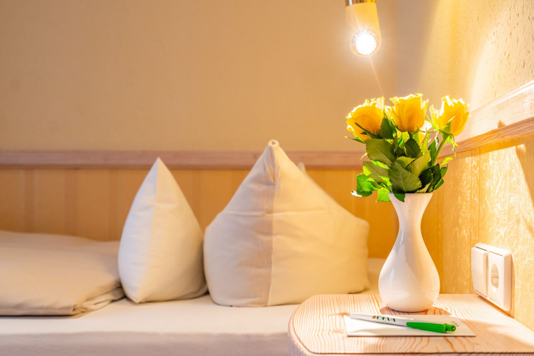 Bedroom 3, Parkhotel Traunstein, Traunstein