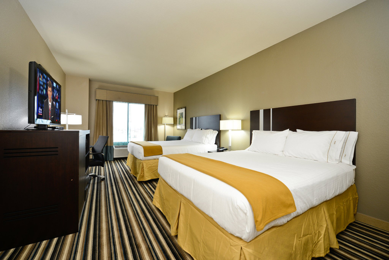 Bedroom 3, Holiday Inn Express & Suites FORREST CITY by IHG, Saint Francis