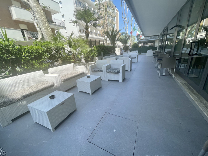 Food & Drinks 5, Hotel Eiffel, Rimini