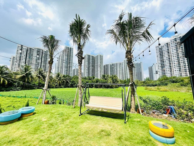Nobita House Vinhomes Q.9 (Free Pool, Netflix), District 9