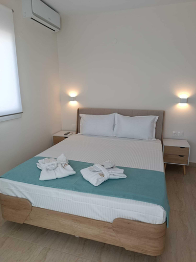 Bedroom 3, Navarino Luxe Suites with Sea View, Central Macedonia