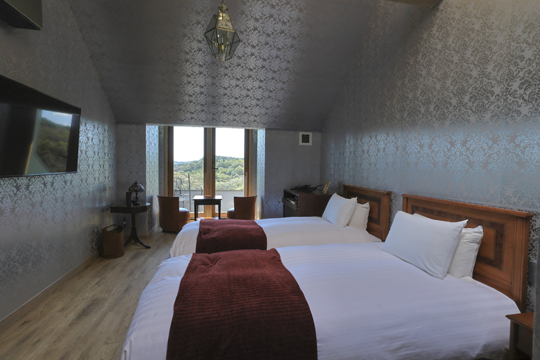 Bedroom 2, AubergeFrenchnomori, Awaji