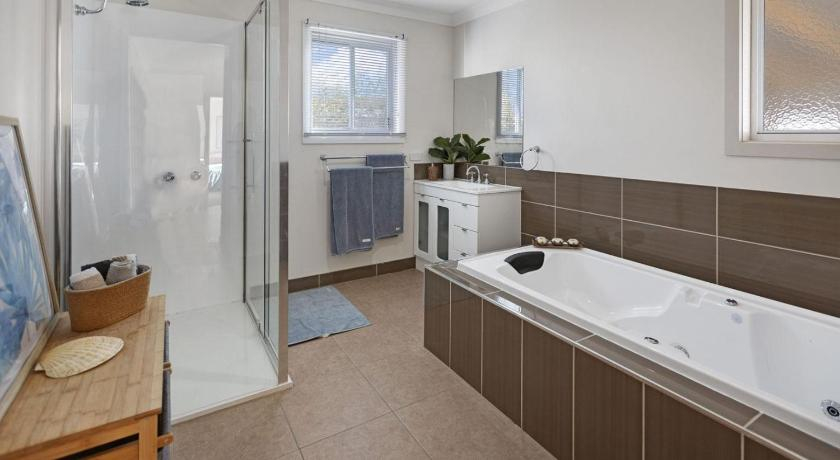 Bedroom 3, Capes View, E. Gippsland - Bairnsdale