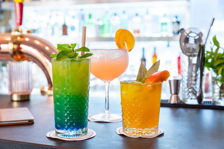 Food & Drinks 8