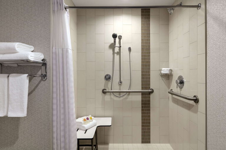 Bathroom 4, Hyatt Place Fort Lee / George Washington Bridge, Bergen