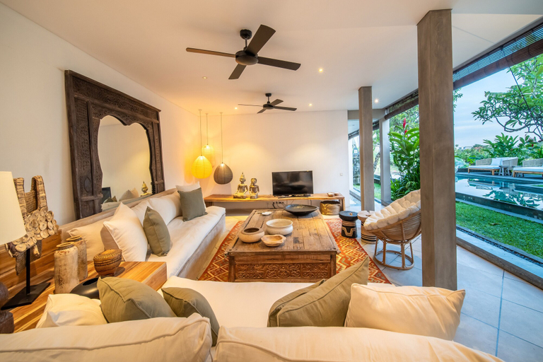 Bedroom 2, Stunning 4BR Private Villa in Canggu, Badung