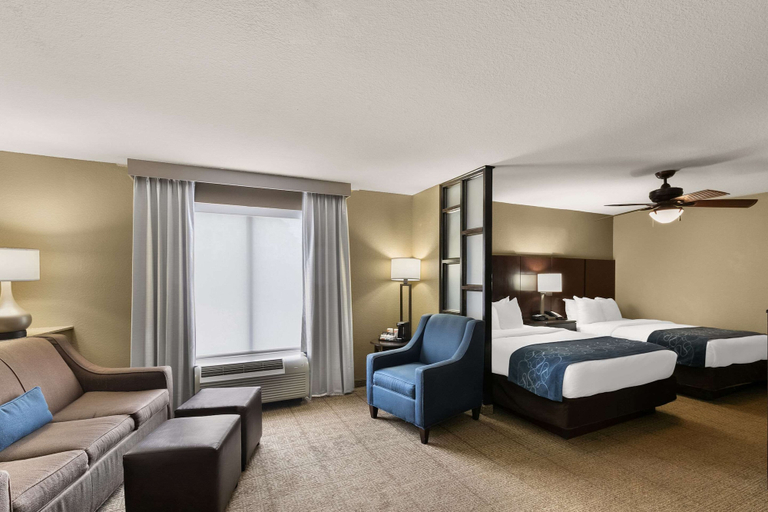 Bedroom 3, Comfort Suites Commerce, Banks