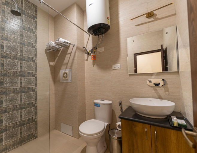 Bathroom, HOTEL FIRDOUS BY SOLAIRE, Srinagar