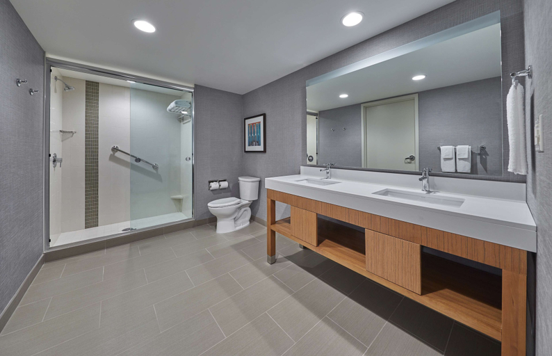 Bathroom 3, Hyatt Place Eugene / Oakway Center, Lane