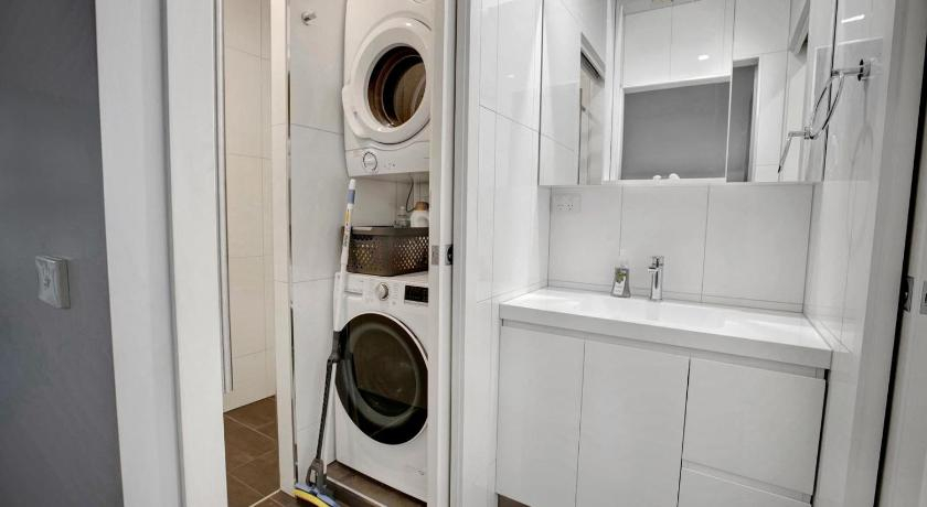 Bedroom 3, Beach and Lakes Cottage A, E. Gippsland - Bairnsdale