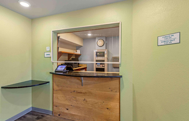 Public Area 2, Extended Stay America Select Suites - Cleveland - Mentor, Lake