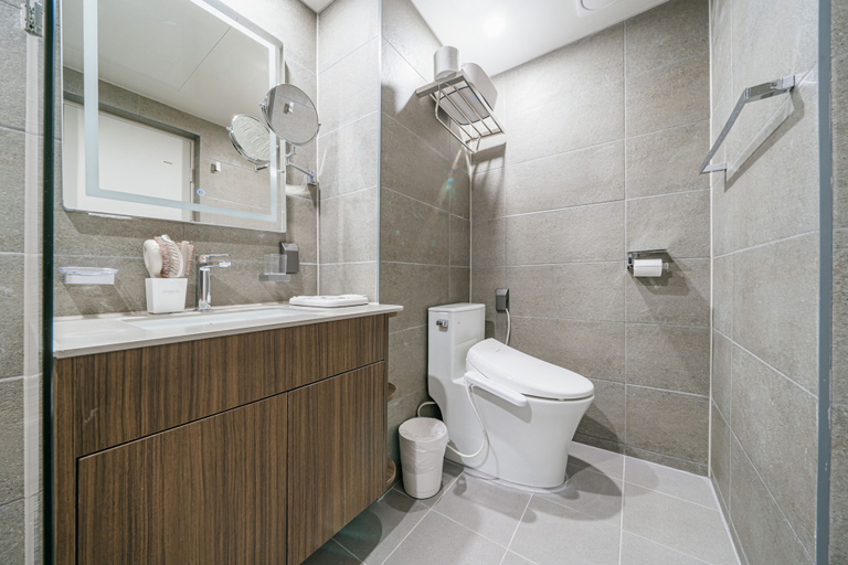 Bathroom 3, Haeilri Pool & Spa Hotel, Seogwipo