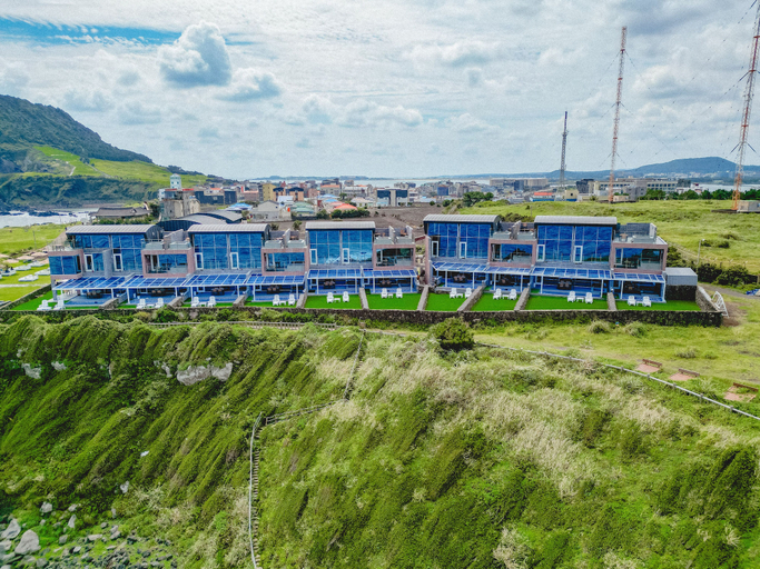 Exterior & Views 1, Haeilri Pool & Spa Hotel, Seogwipo