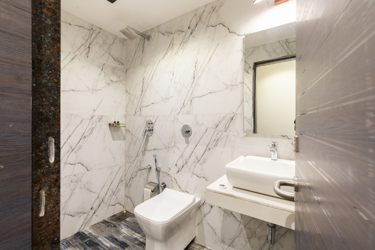 Bathroom 3, Hotel Classio Andheri, Mumbai Suburban