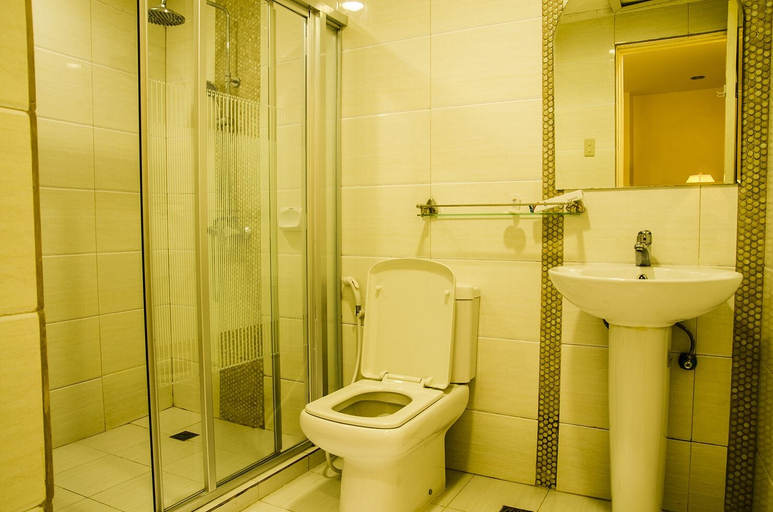 Bathroom 2, Dreamwave Hotel Puerto Galera, Puerto Galera