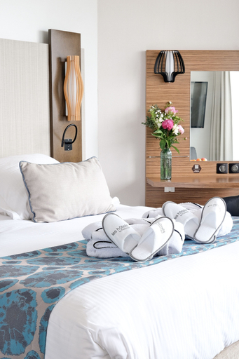 Bedroom 3, Hôtel & Spa - Thalazur Port Camargue, Gard