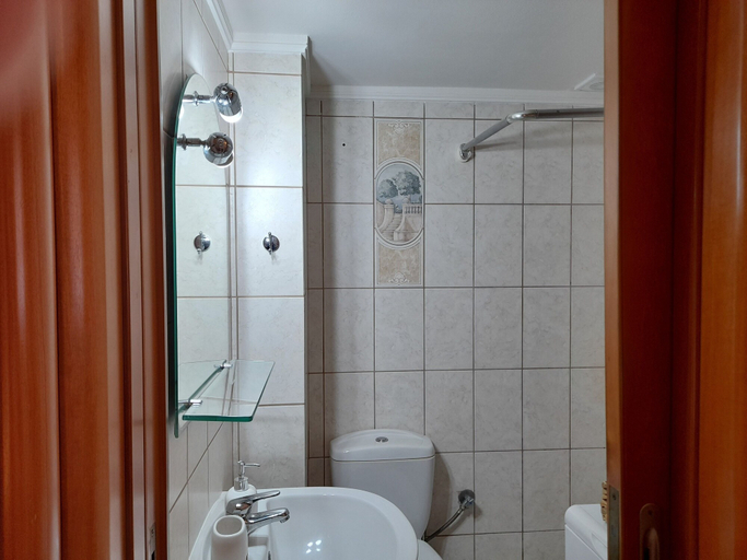 Bathroom 3, ChaniaStay Central Apartments, Crete