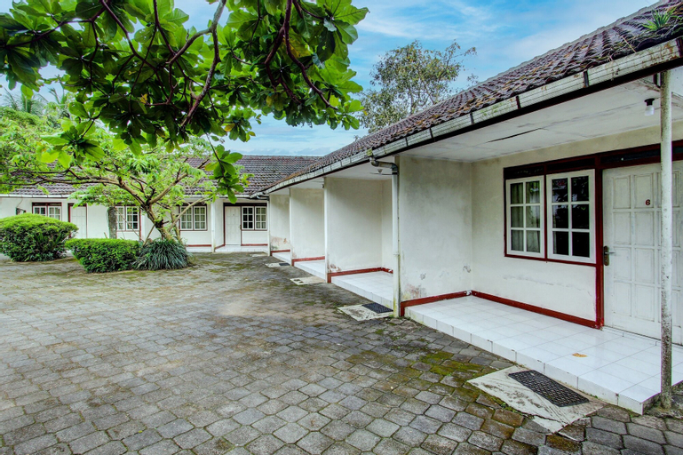 Exterior & Views 2, OYO 92505 Asta Guesthouse, Sleman